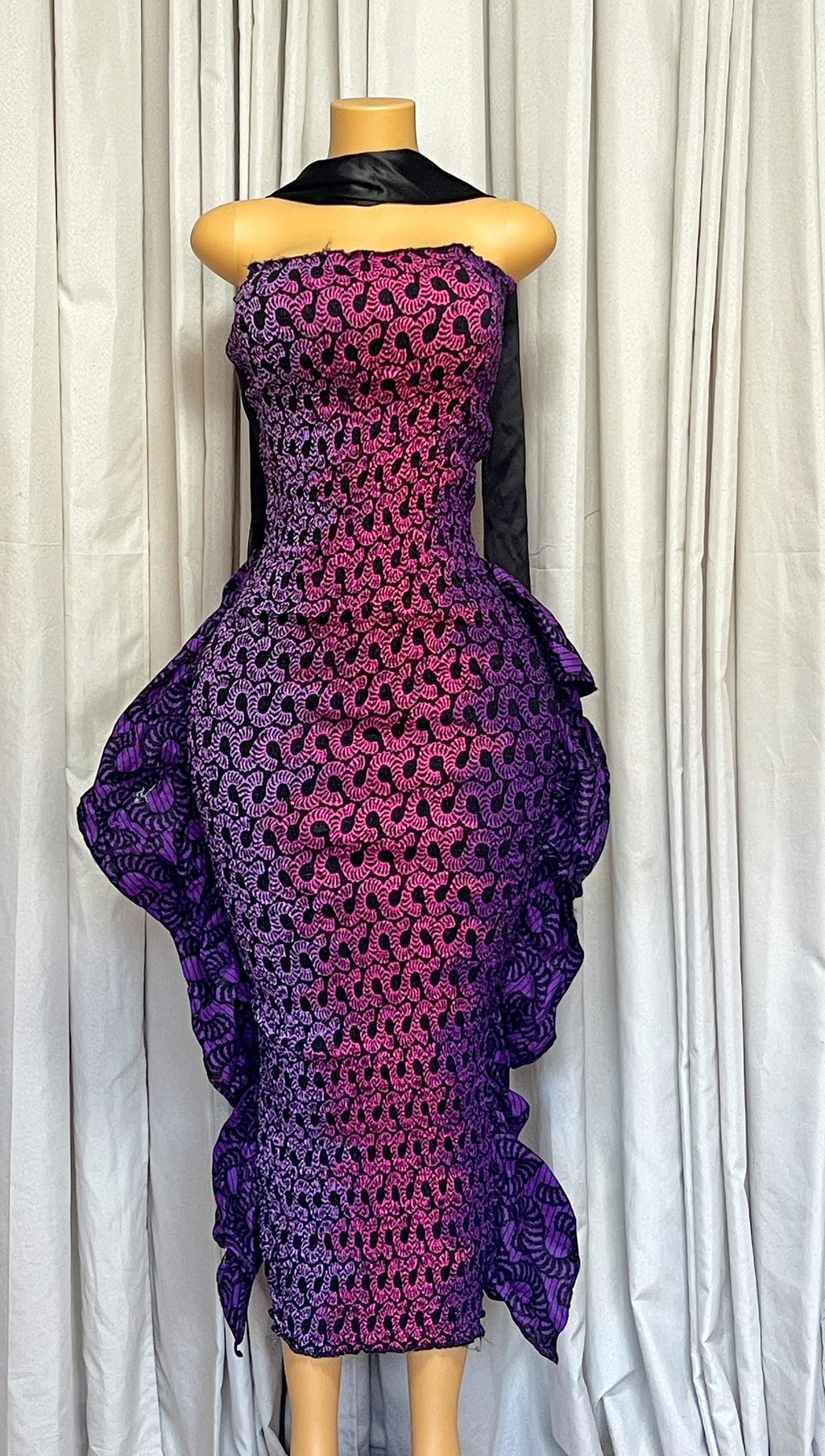 Elastic smocked body con dress